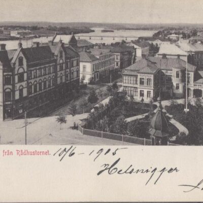 Umeå. Utsikt från Rådhustornet
Poststämplat 1905-6-10
Ägare: Ivar Söderlind
9x14