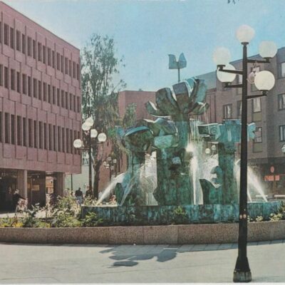 UMEÅ. Stig Lindbergs fontän i Umeå centrum
Hallens reklamtryck
Poststämplat 1985-05-23
Ägare: Ivar Söderlind
10x15