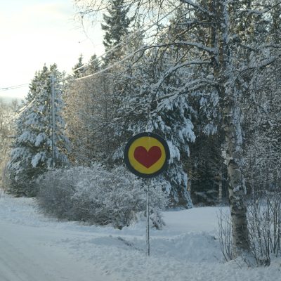 2022-01-15 Så här i början på det nya året vill jag dela med mig av en vägskylt som jag hittade i Vemdalen för några år sedan. Foto: Åke Runnman