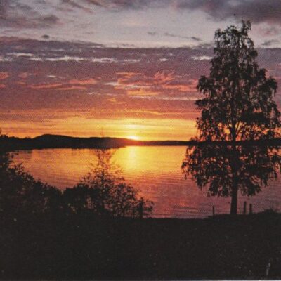 Solnedgång vid Örträsksjön
Foto: S. Löfgren, Örträsk
Ocirkulerat
Ägare: Evens Löfgren
10x15