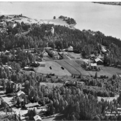 Flygfoto över Örträsk
4969-50
Foto: AB. Stockholms Aero
Poststämplat 1964-08-07
Ägare: Åke Runnman
10x15